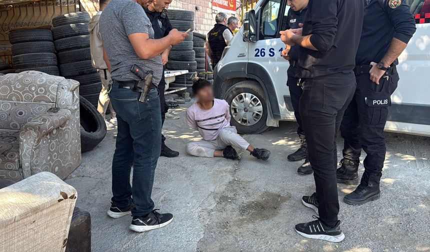 16 yaşındaki çocuk polisten kaçtı
