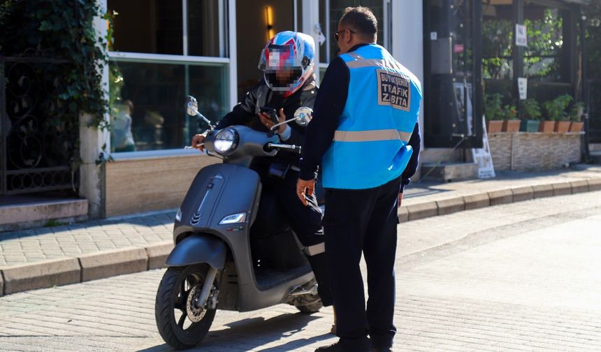 Zabıta yaya yollarında denetimi artırdı!