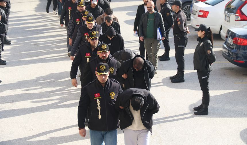 Eskişehir'de ahlak operasyonu! 50 kişiye adli işlem
