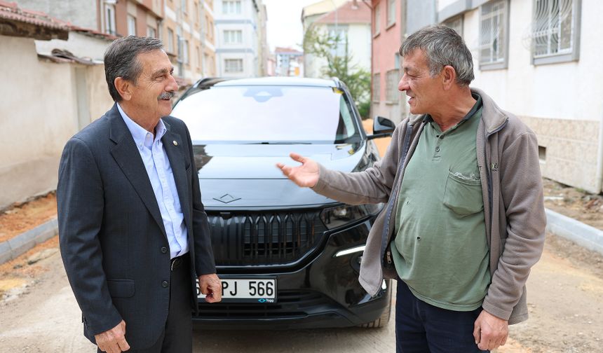 Tepebaşı'nda beş mahallede yol mesaisi
