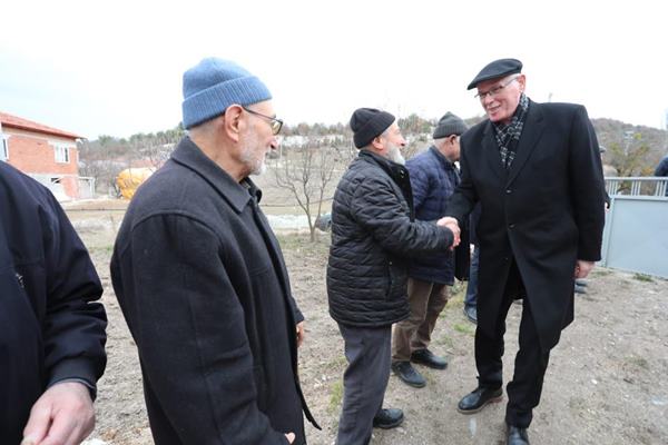 Başkan Kurt kırsal mahalleleri geziyor (10)