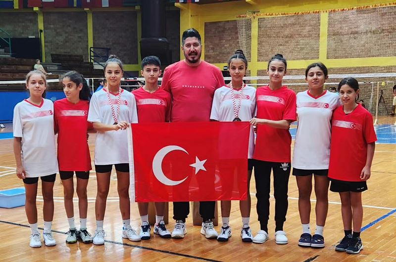 BADMİNTON-3