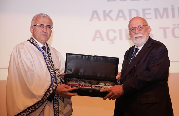 Prof. Dr. Kamil Çolak ve Prof. Dr. Nabi Avcı