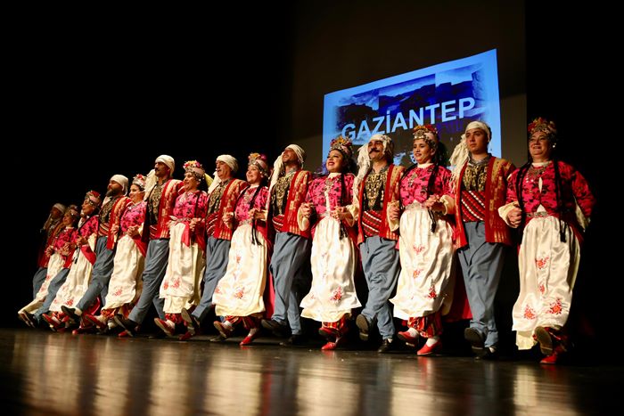 Halk Dansları Topluluğu’nda Muhteşem Yıl Sonu Gösterisi (8)