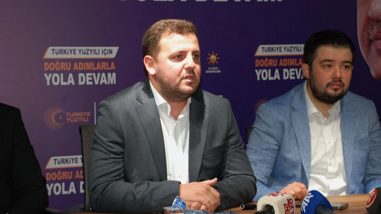 Ak Parti Odunpazari Ilce Baskani Umit Sezer Gorevini Engin Vurala Devretti