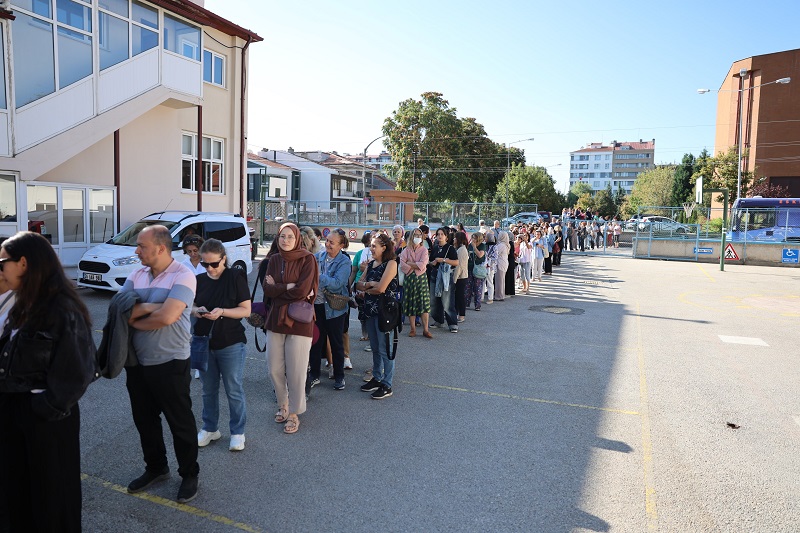 Esmek Kayitlarina Yoğun İlgi̇ (2)