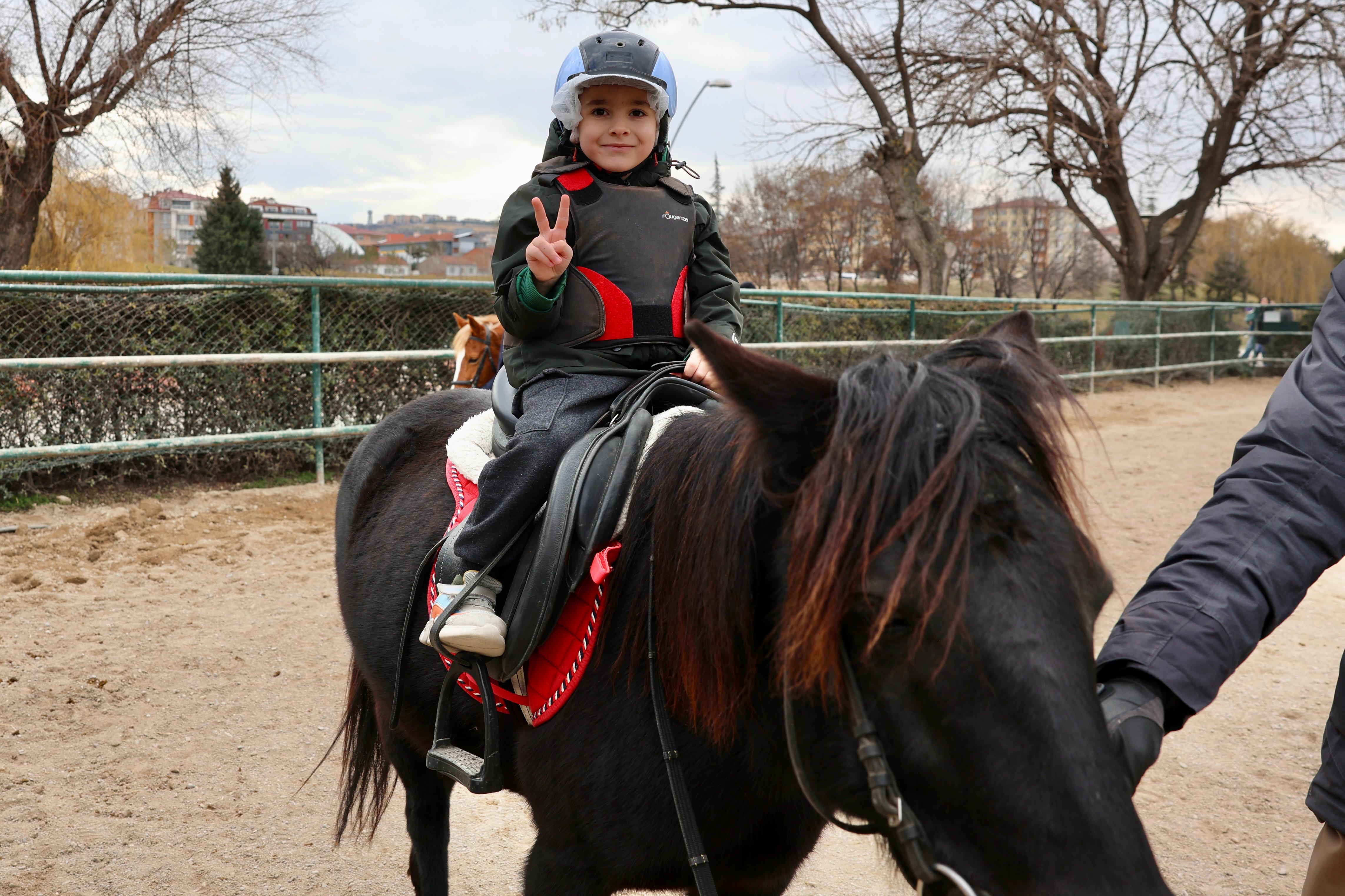 At Bi̇nme Keyfi̇ Kentpark’ta Yaşaniyor (5)