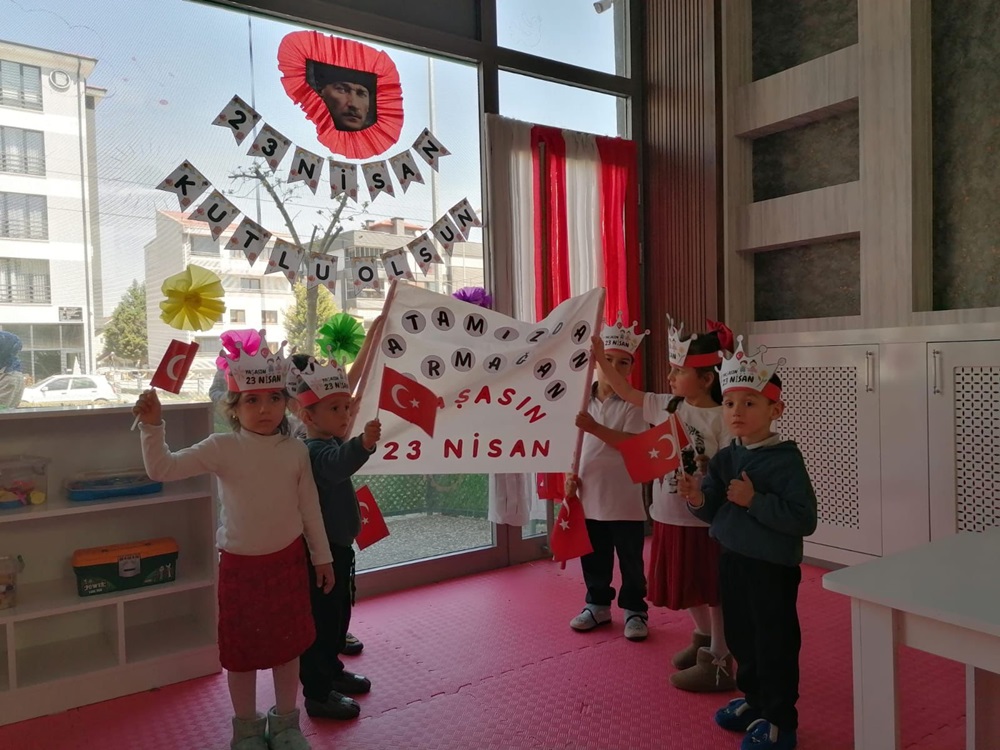 Esmek Oyun Evleri̇’nde 23 Ni̇san Coşkusu (9)