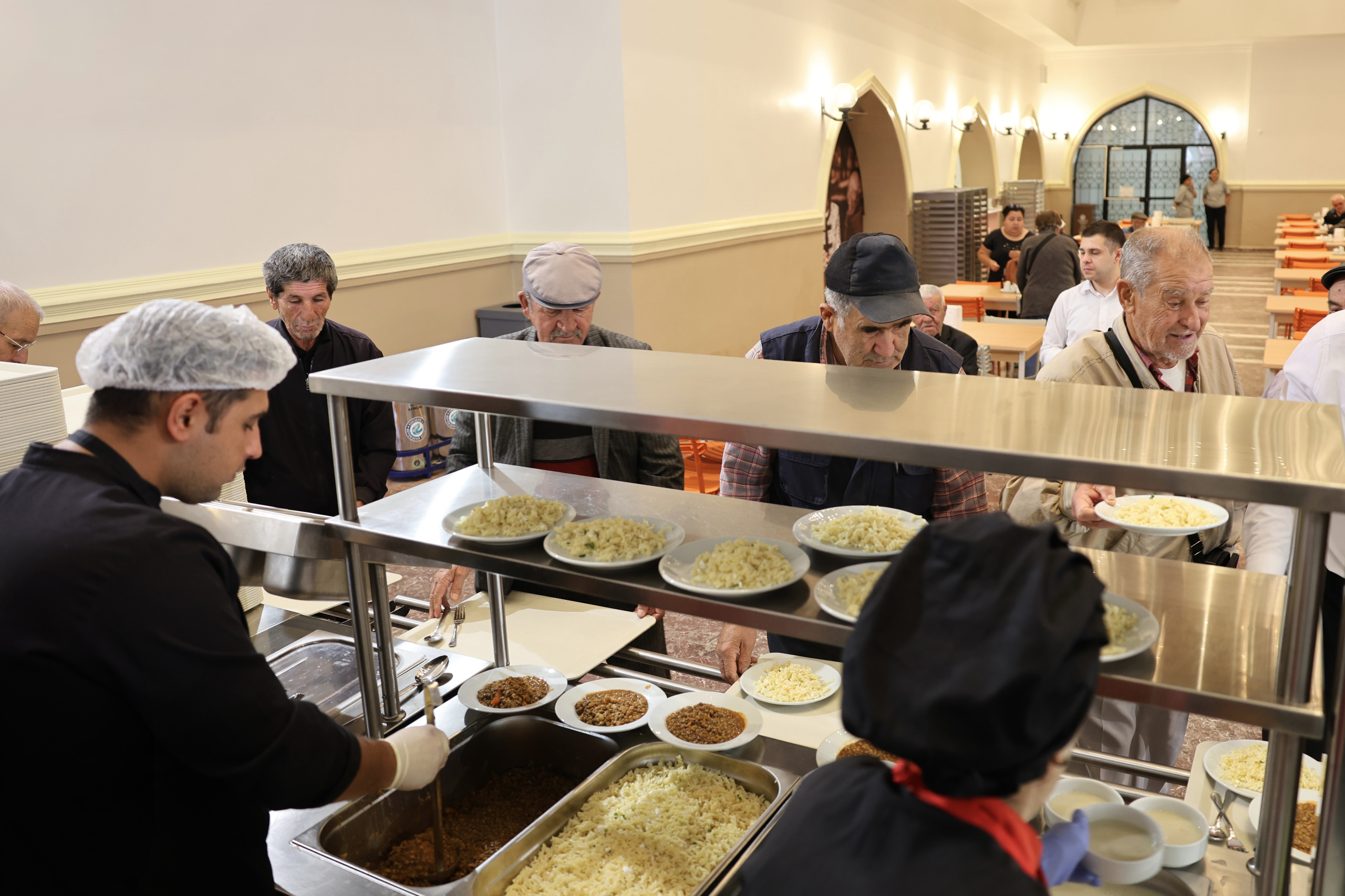 Kent Lokantasi “Askida Yemek” İle Bi̇nlerce Vatandaşa Dokundu (3)