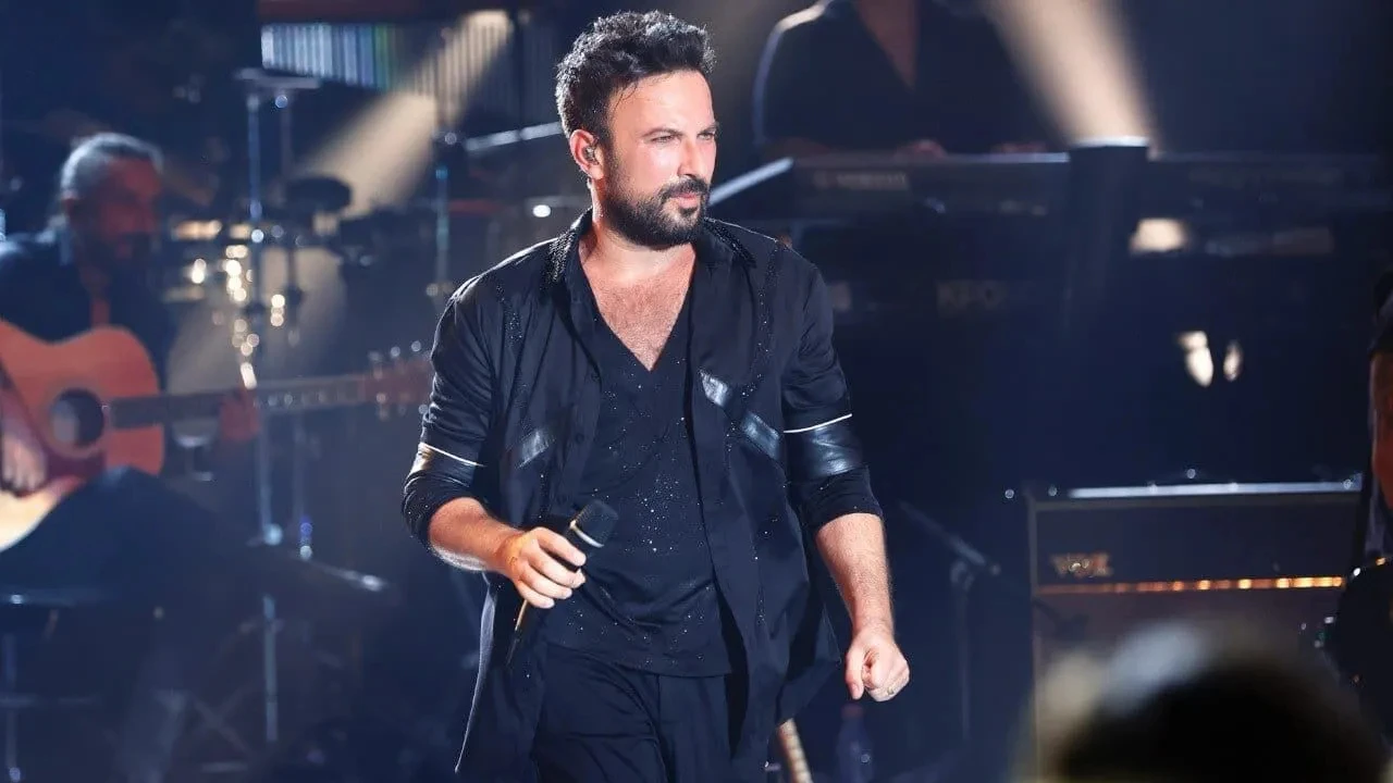Tarkan Konserinde Ilginc Anlar Terli Havlu Yarisi Kip0