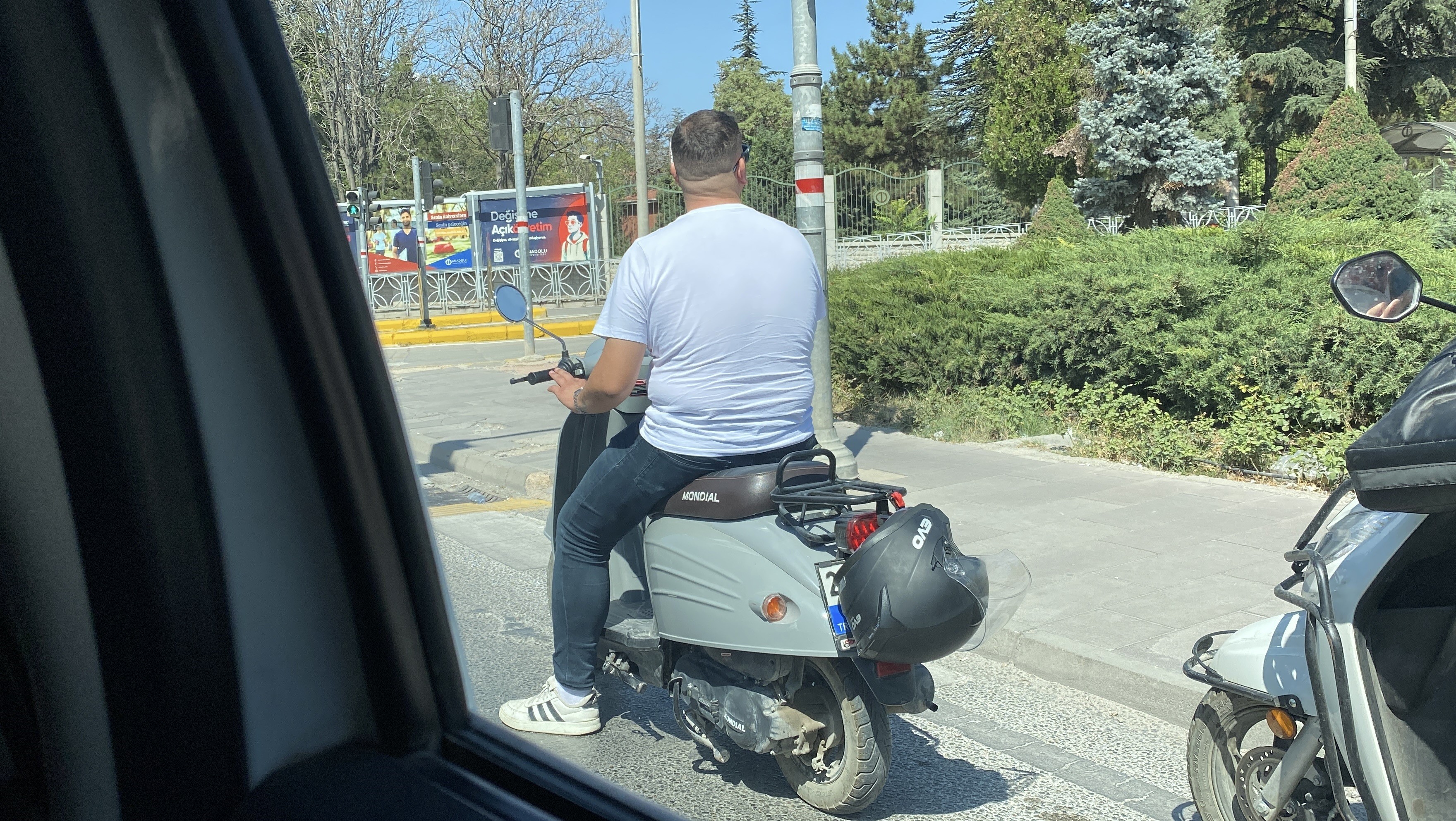 A W537712 01