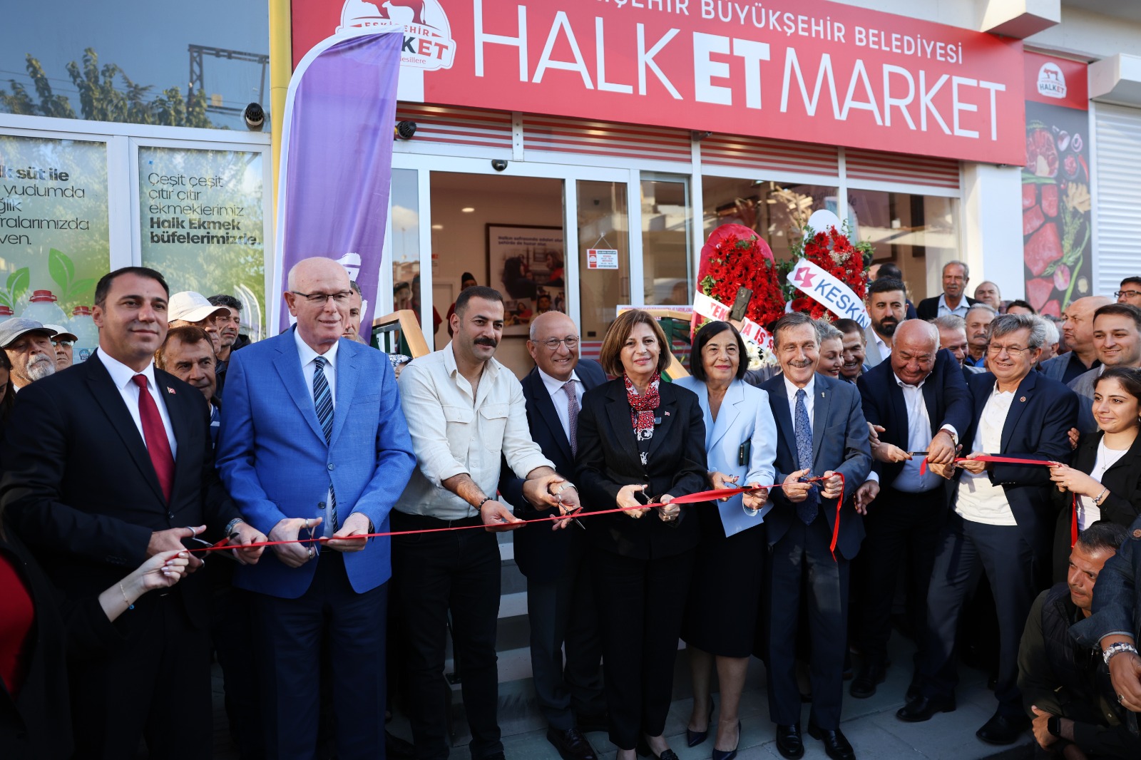 Eski̇şehi̇r’i̇n İlk Halk Et Marketi̇ Açildi (1)