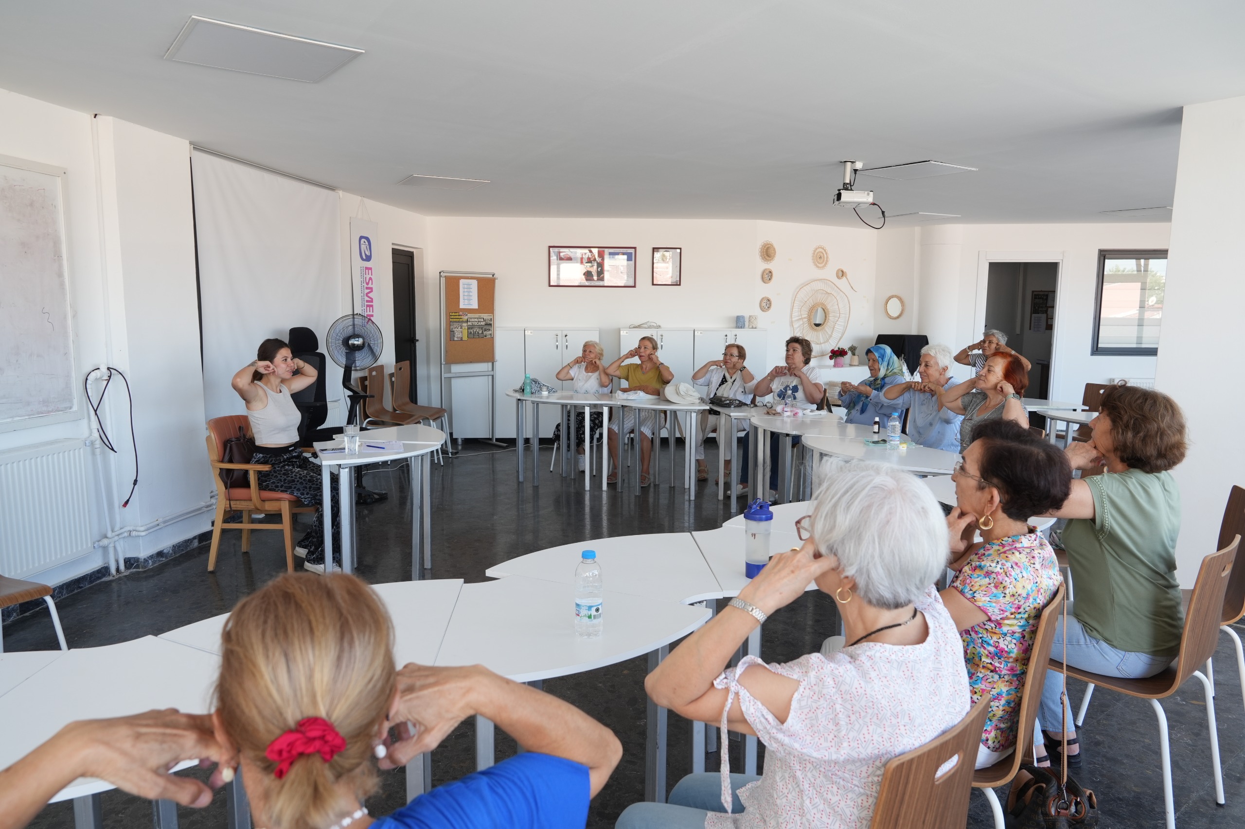 Sağlikli Yaş Almanin En Güzel Adresi̇ Emek Kafe (2)