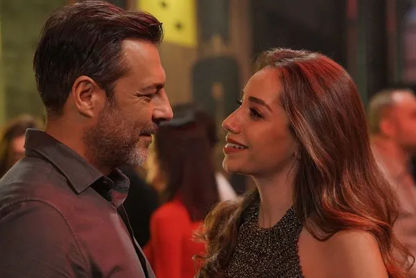 0X0 Kizilcik Serbeti Gorkem Kimdir Show Tv Dizisi Kizilcik Serbetinin Gorkemi Ozge Ozacar Kimdir Kac Yasinda Nerel 1705046876092