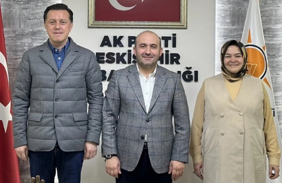 Ak Parti̇-44