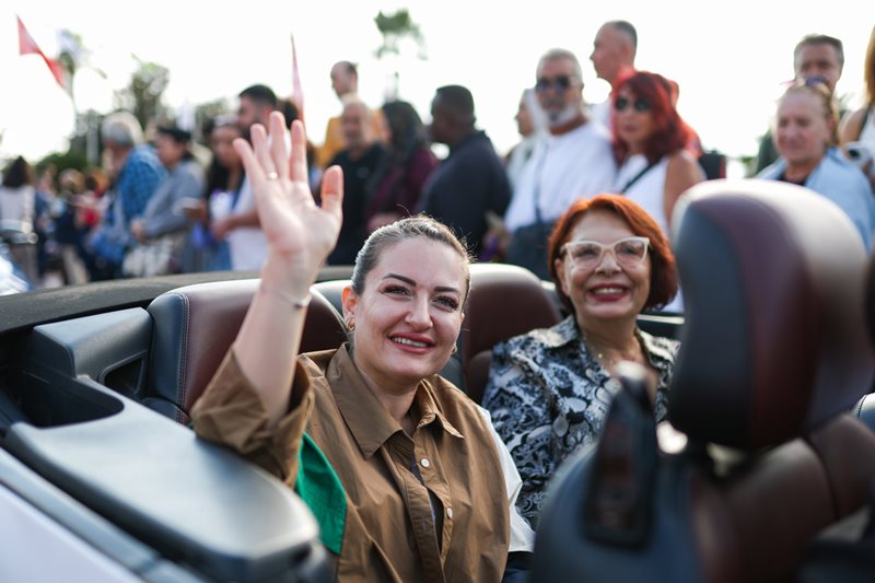 Antalya sokaklarında "Altın Portakal" coşkusu