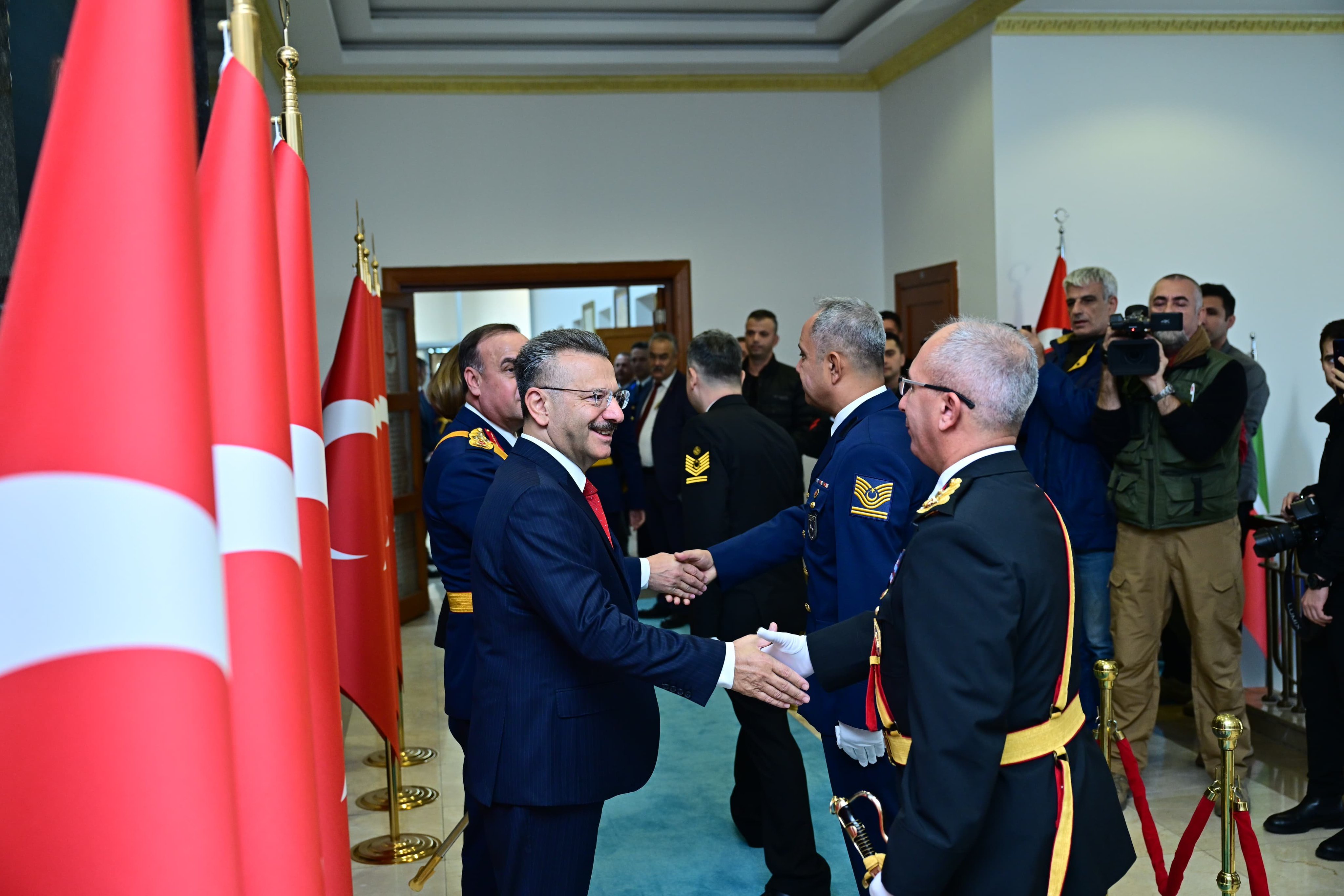 G4Au H Ua X U A A V Pe U