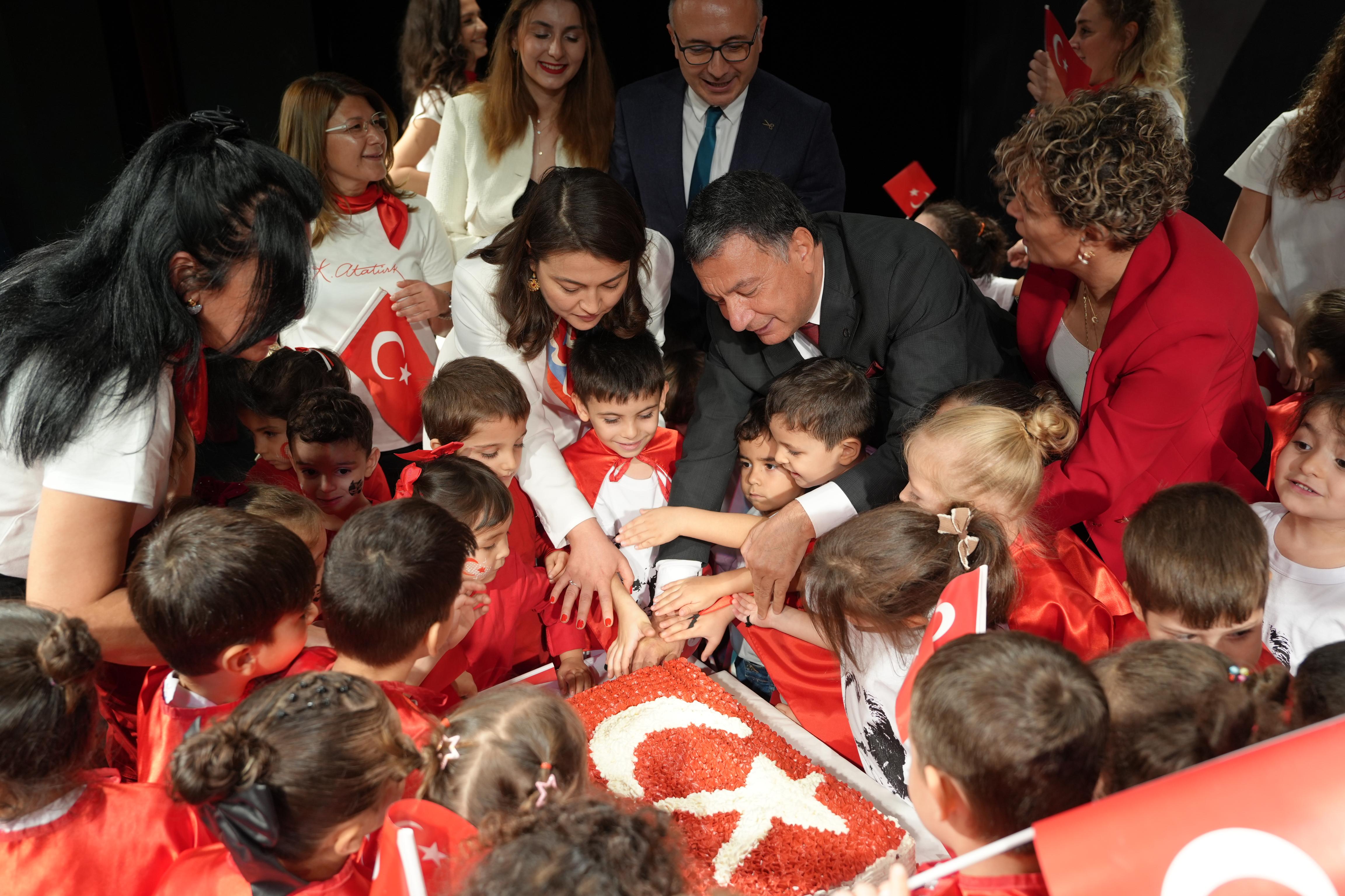 Mi̇ni̇klerden Muhteşem Gösteri̇ (14)