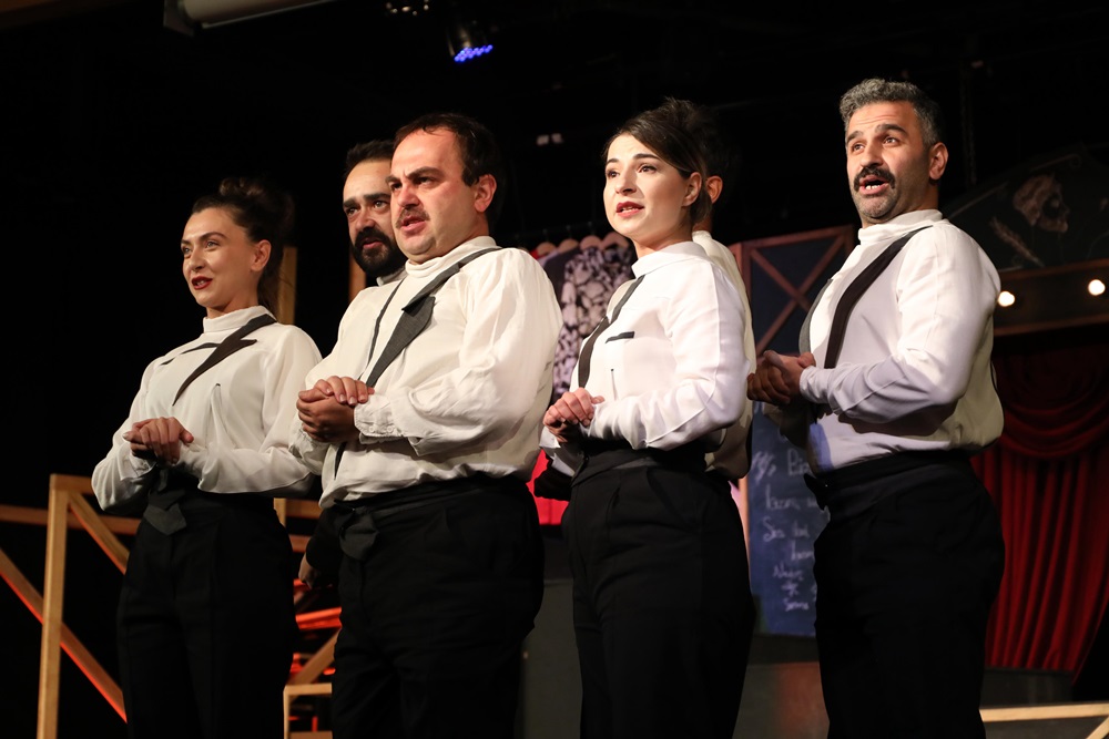 Odunpazarı Belediye Tiyatrosu Sezonu Aziz Nesin’le Açtı (5)