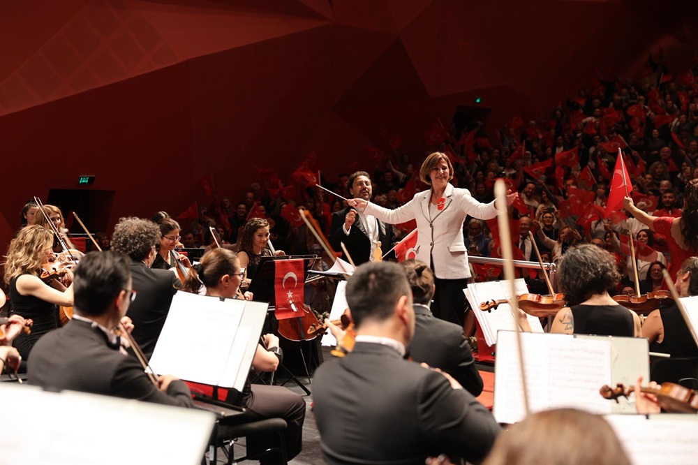 Senfoni̇ Orkestrasi’ndan Cumhuri̇yet Bayrami Coşkusu (1)
