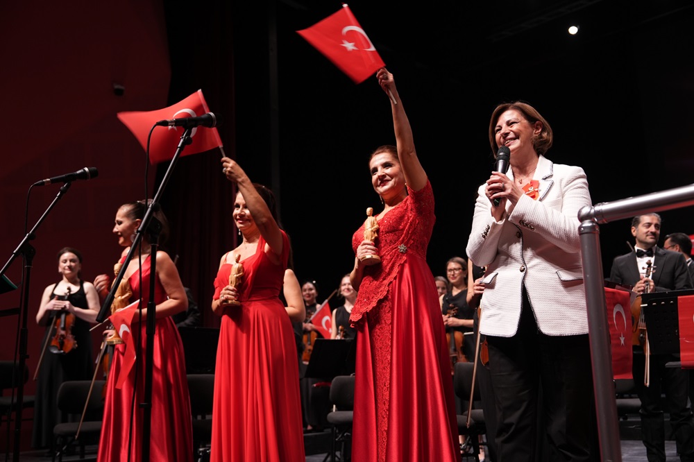 Senfoni̇ Orkestrasi’ndan Cumhuri̇yet Bayrami Coşkusu (15)