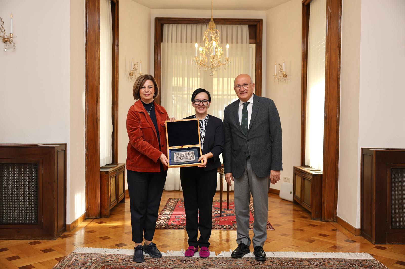 Başkan Ünlüce’den Ankara’da Di̇plomasi̇ Trafi̇ği̇ Avusturya Büyükelçi̇li̇ği̇ (3)