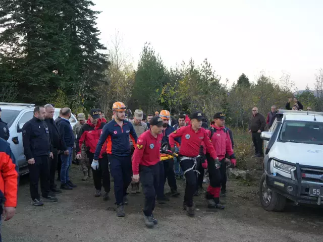 Cansiz Bedenleri Bulunan Anne Ogul Hakkinda Ilk 19243833 3763 M