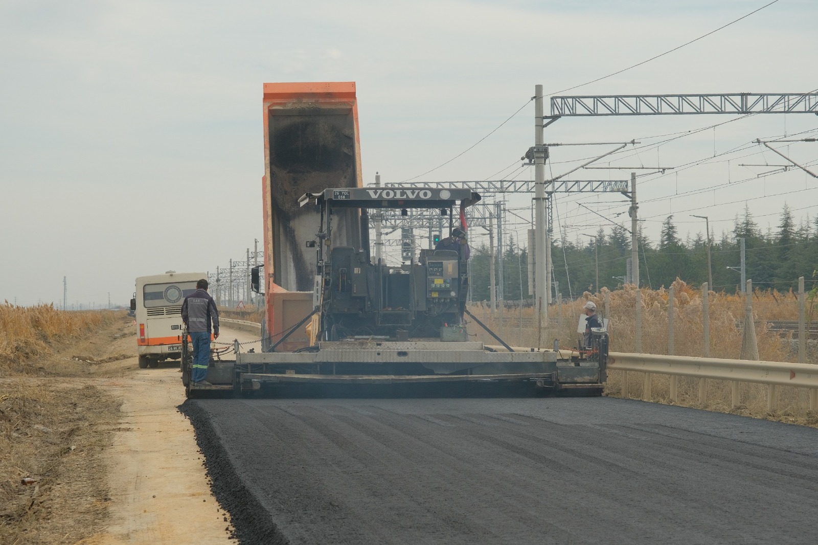 Hatboyu 3 Caddesi̇’nde Asfalt Yeni̇leme Çalişmalari Başladi (1)