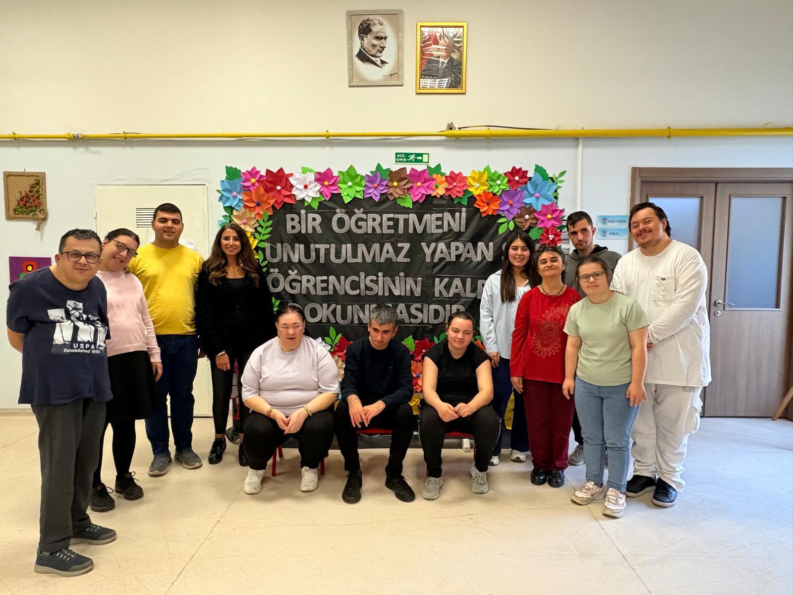 Odunpazarı’nda Öğretmenler Günü Birlik Ve Dayanışma Içinde Kutlandı (2)