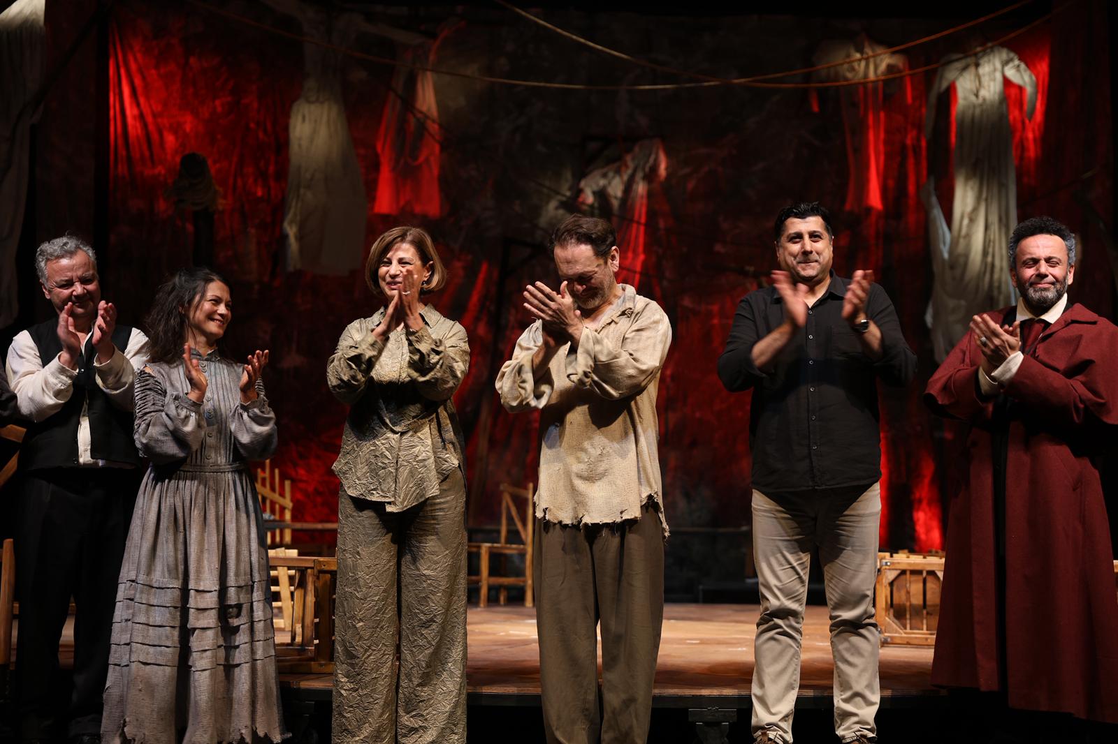 “Sanat Her Zaman Bu Şehi̇rden Yükseli̇yor” (1)