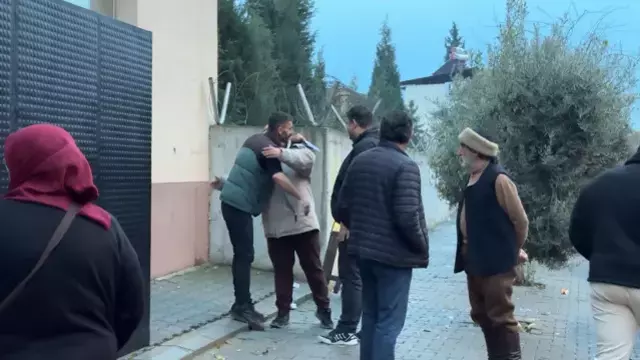 11 Inci Yargi Paketi Sonrasi Cezaevleri Onunde 19392593 4115 M