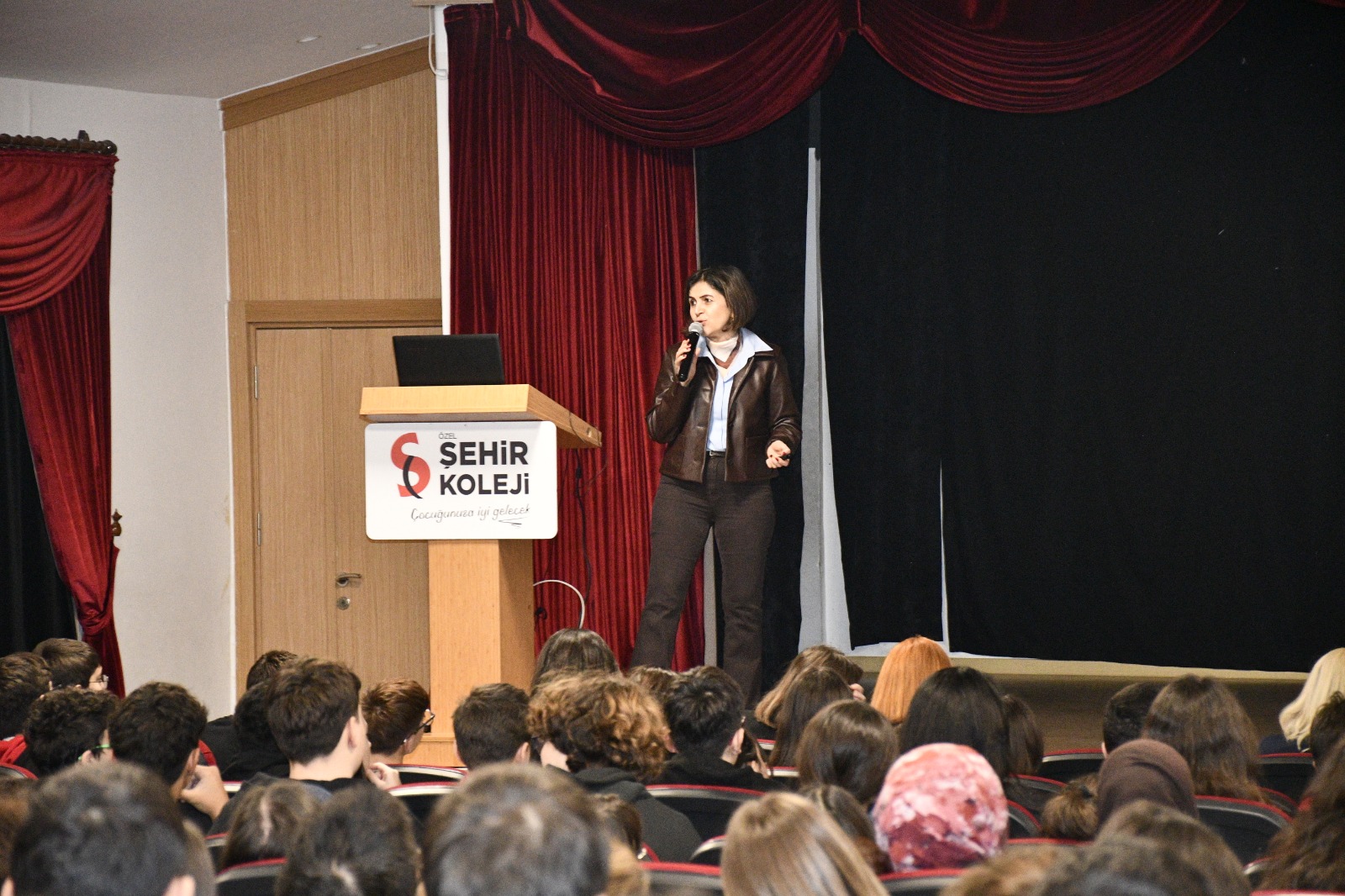 D861713F 71C0 486D Bce1 20Fc25027827