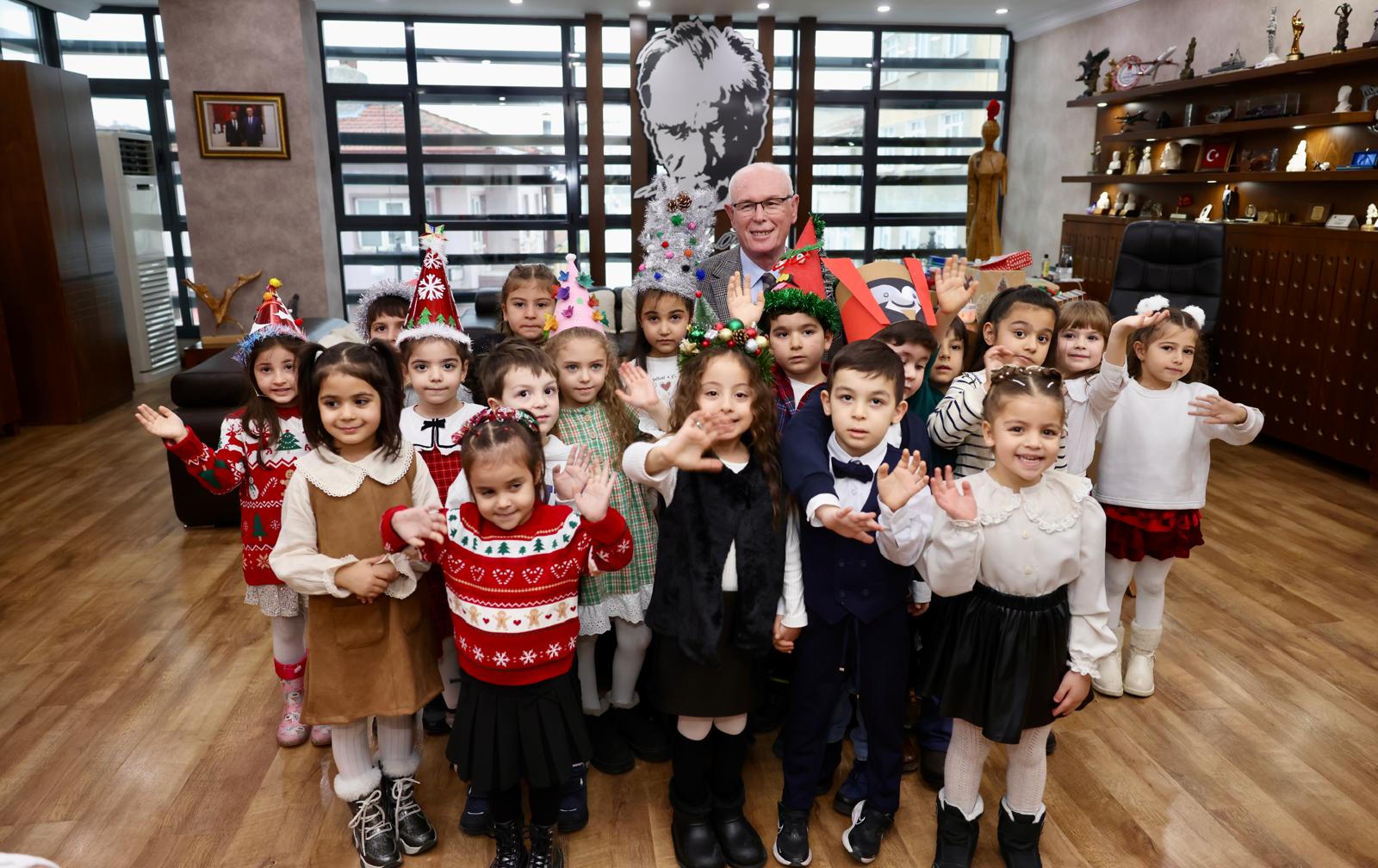 Miniklerden Başkan Kurt’a Yeni Yıl Ziyareti (11)