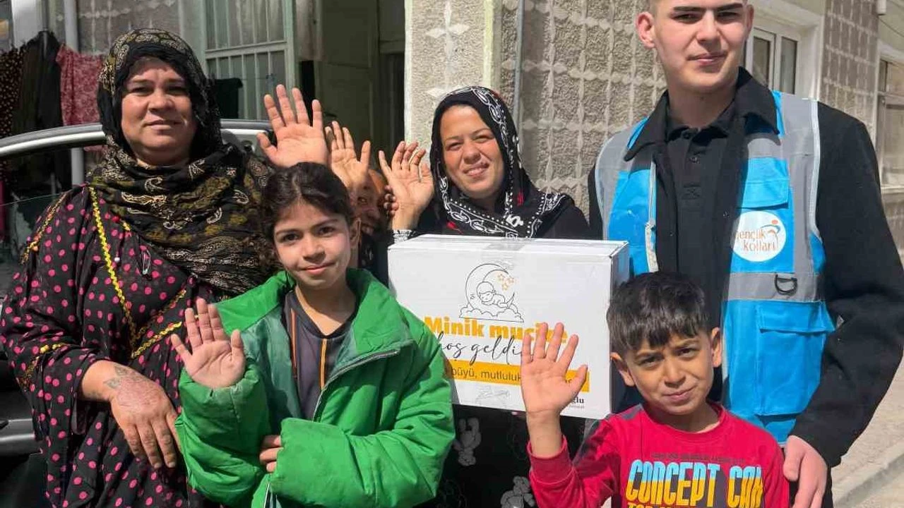 Nebi Hatipoglundan Yeni Dogan Bebeklere Destek