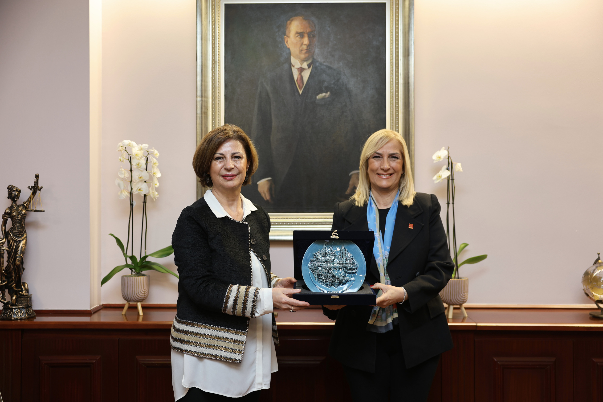 Başkan Ünlüce’ye Chp Heyeti̇nden Zi̇yaret (4)