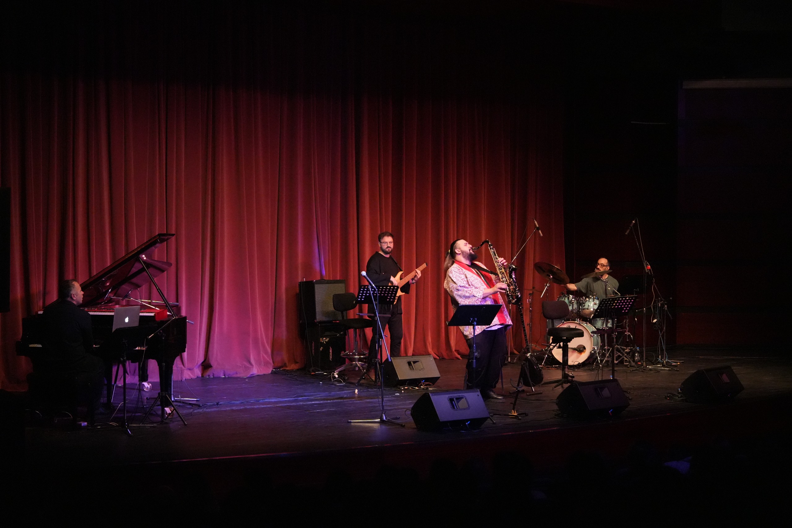 Cazin Özgür Ruhu Eski̇şehi̇r’de Yankilandi (1)