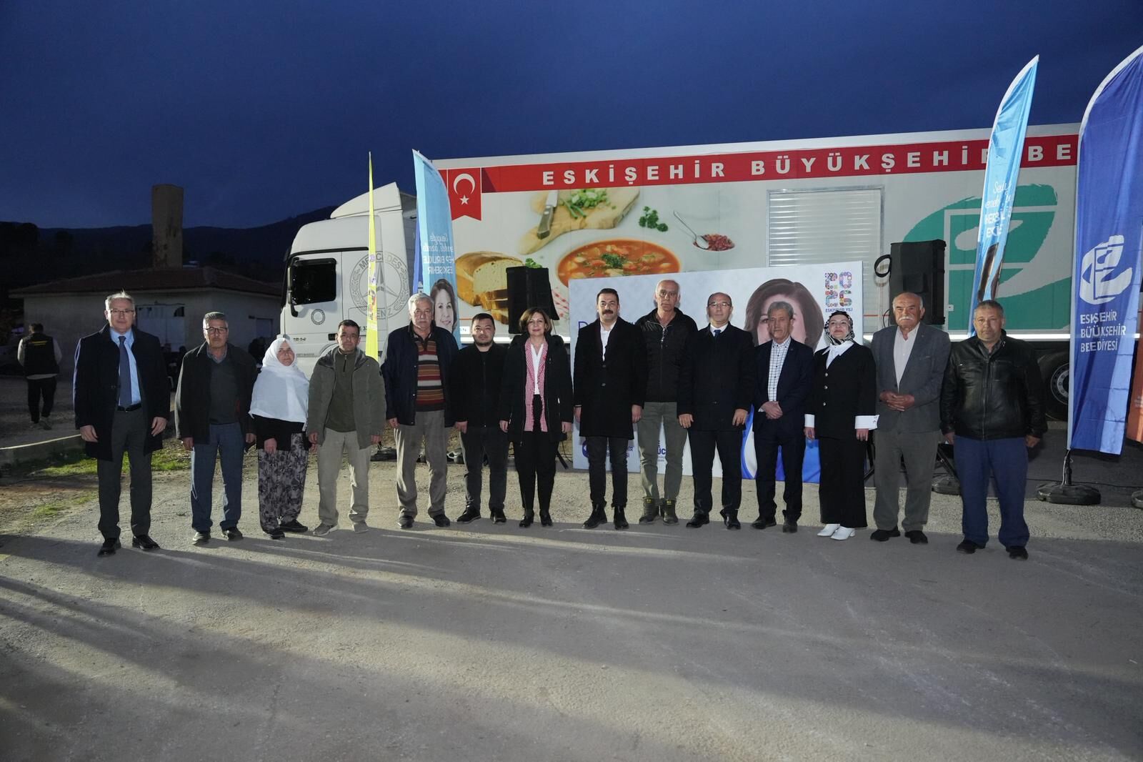 Bu Sofralar Paylaşmanin Si̇mgesi̇ (17)