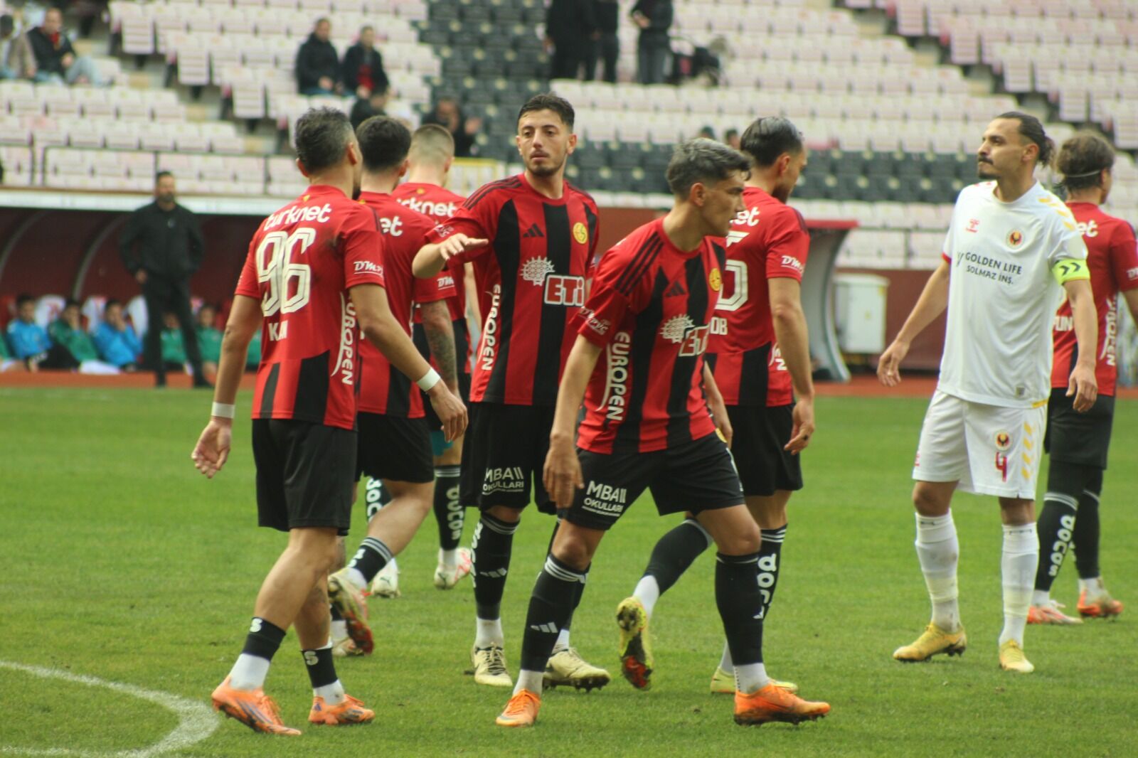 Eski̇şehi̇rspor (2)