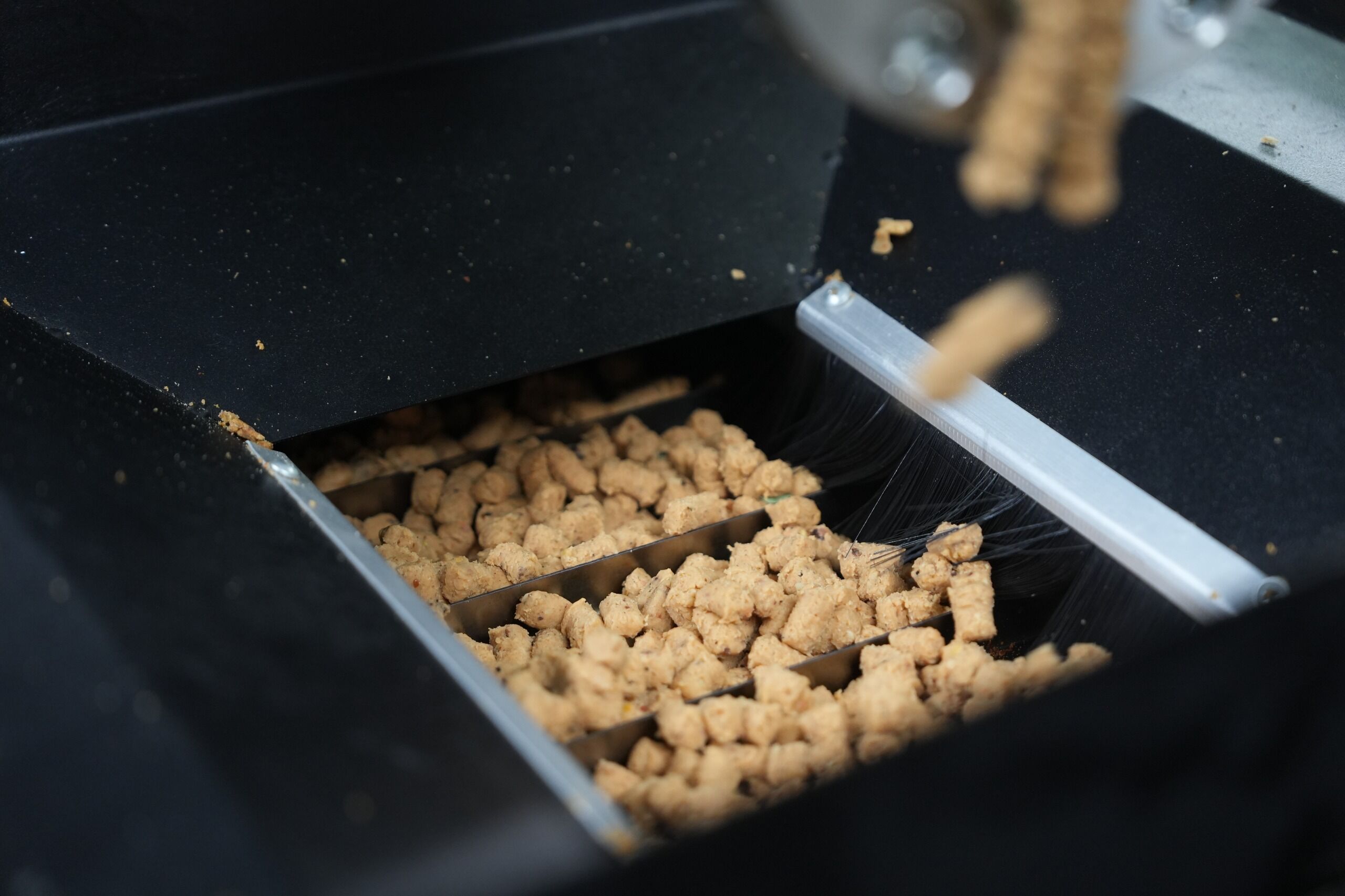 Atik Yemekler Can Dostlarimiza Mama Oluyor (1)