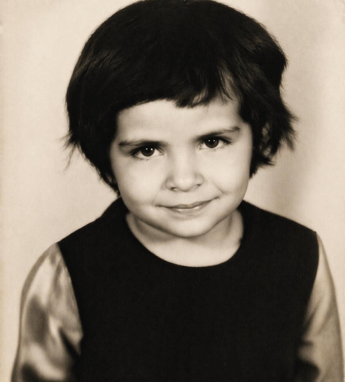 Başkan Ünlüce’ni̇n 23 Ni̇san’a Özel Nostalji̇k Paylaşimi Büyük Beğeni̇ Topladi