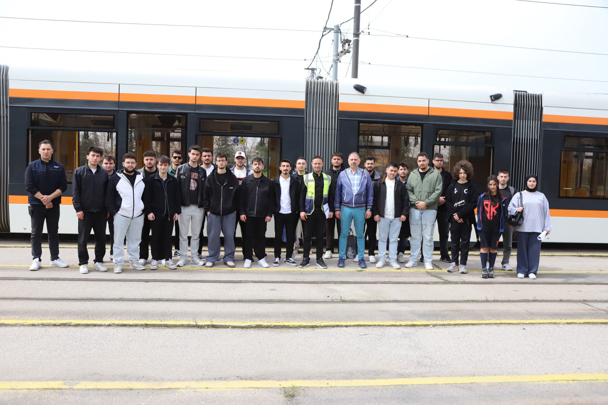 Estü Öğrenci̇leri̇nden Estram’a Tekni̇k Gezi̇ (1)