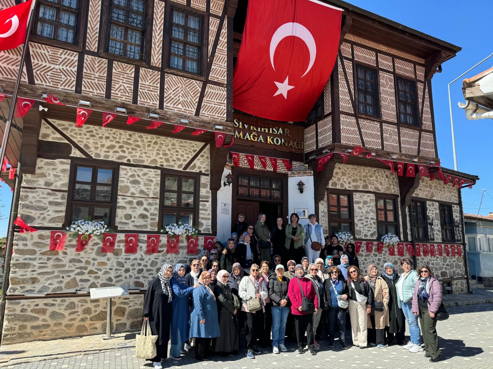 Kültürel Mi̇ras Gezi̇leri̇ Tüm Hiziyla Devam Edi̇yor (3)