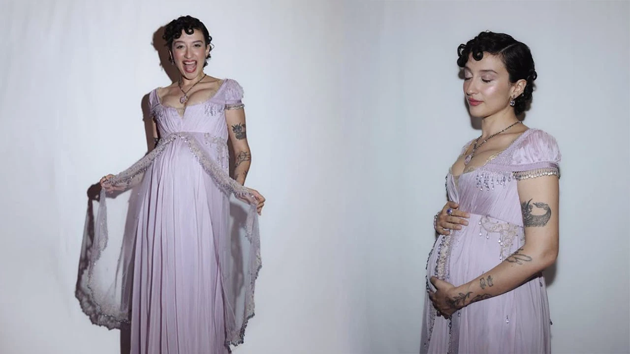 Melike Sahinden Sahnede Surpriz Ilk Kez Duyurdu 24Mv