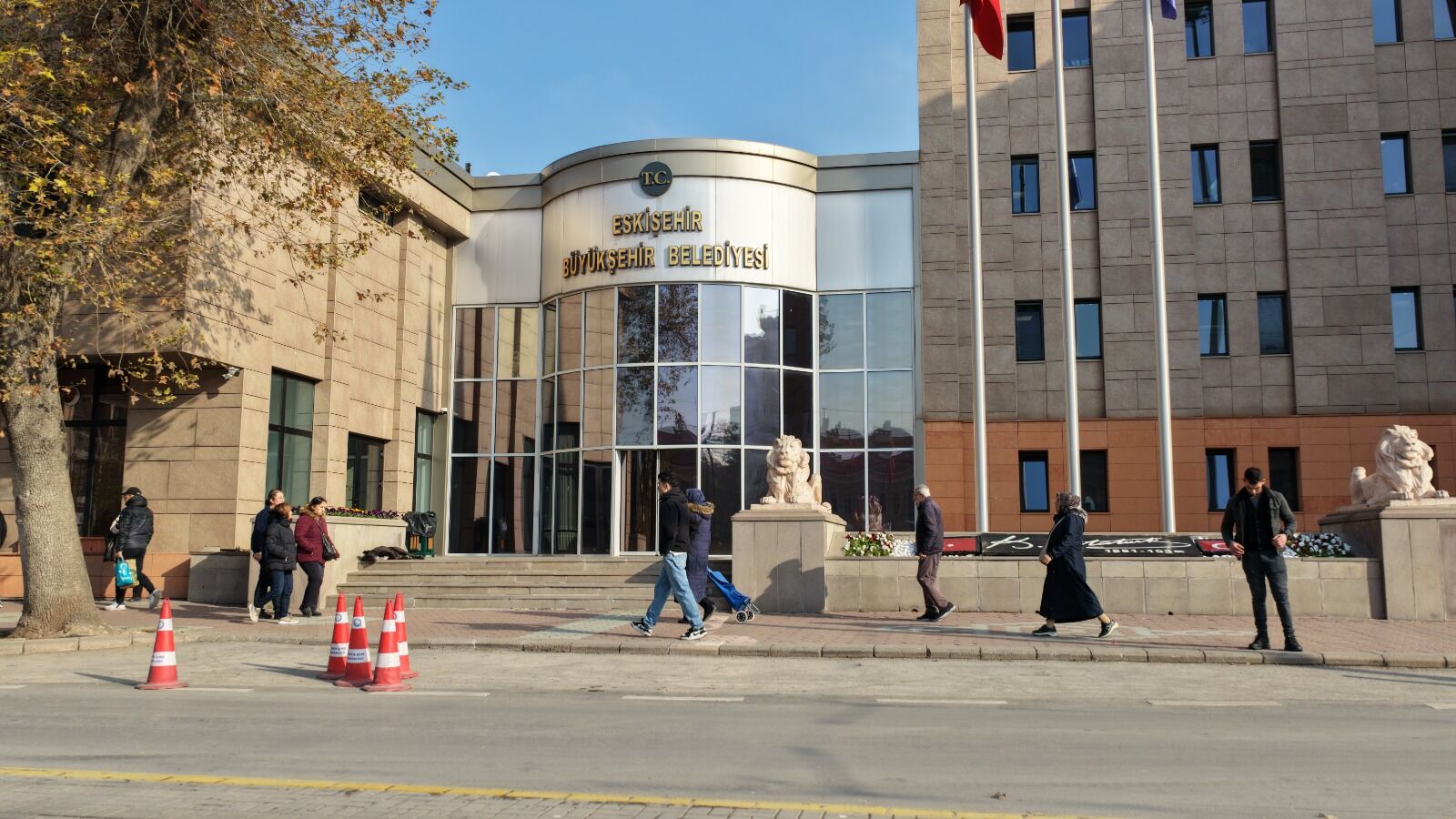 Prof. Dr. Fethi̇ Heper Stadyumu Kavşaği Yarin Kapatilacak (2)