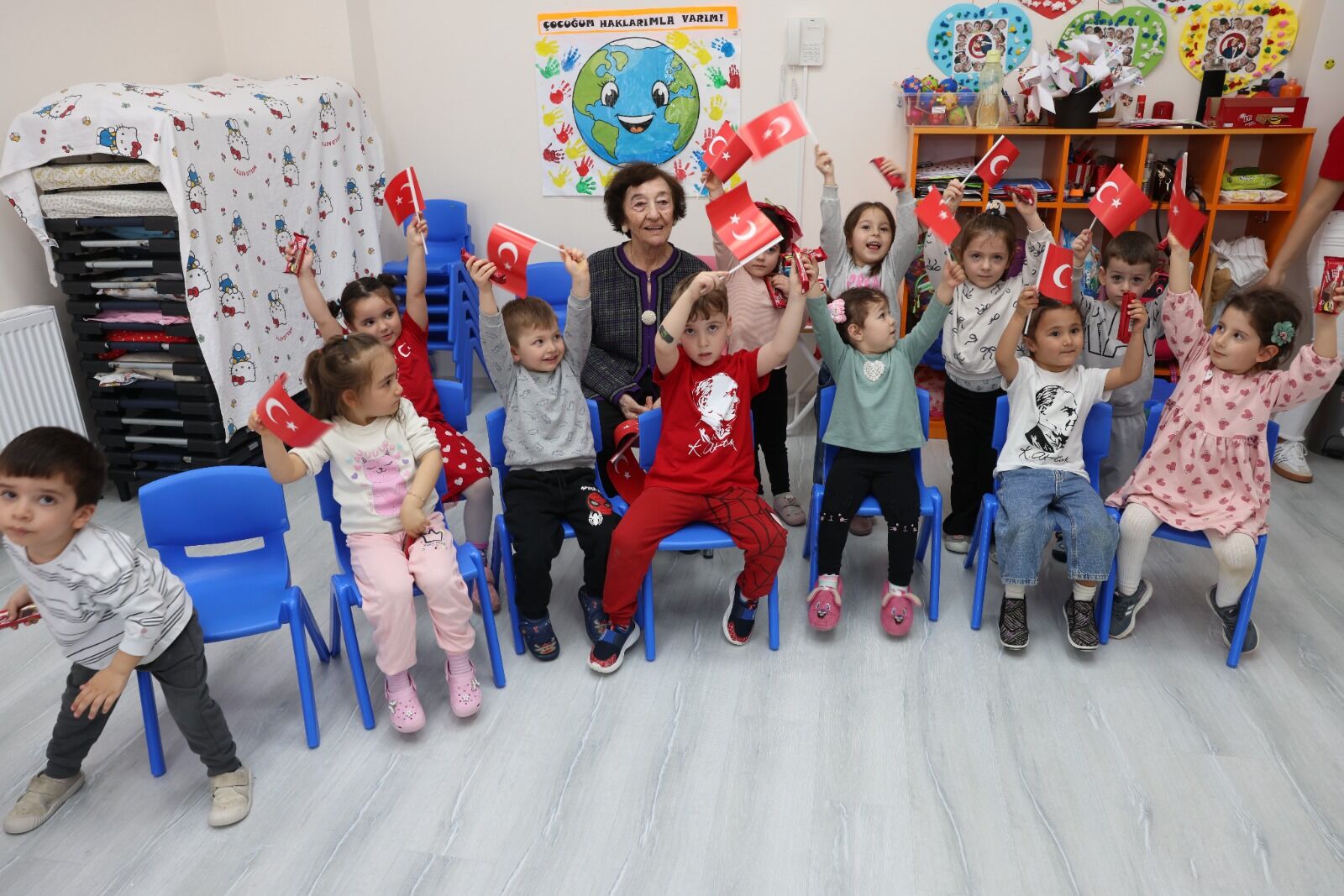 Şerife Aysel Erkara’dan Kreşe Anlamlı Ziyaret (2)