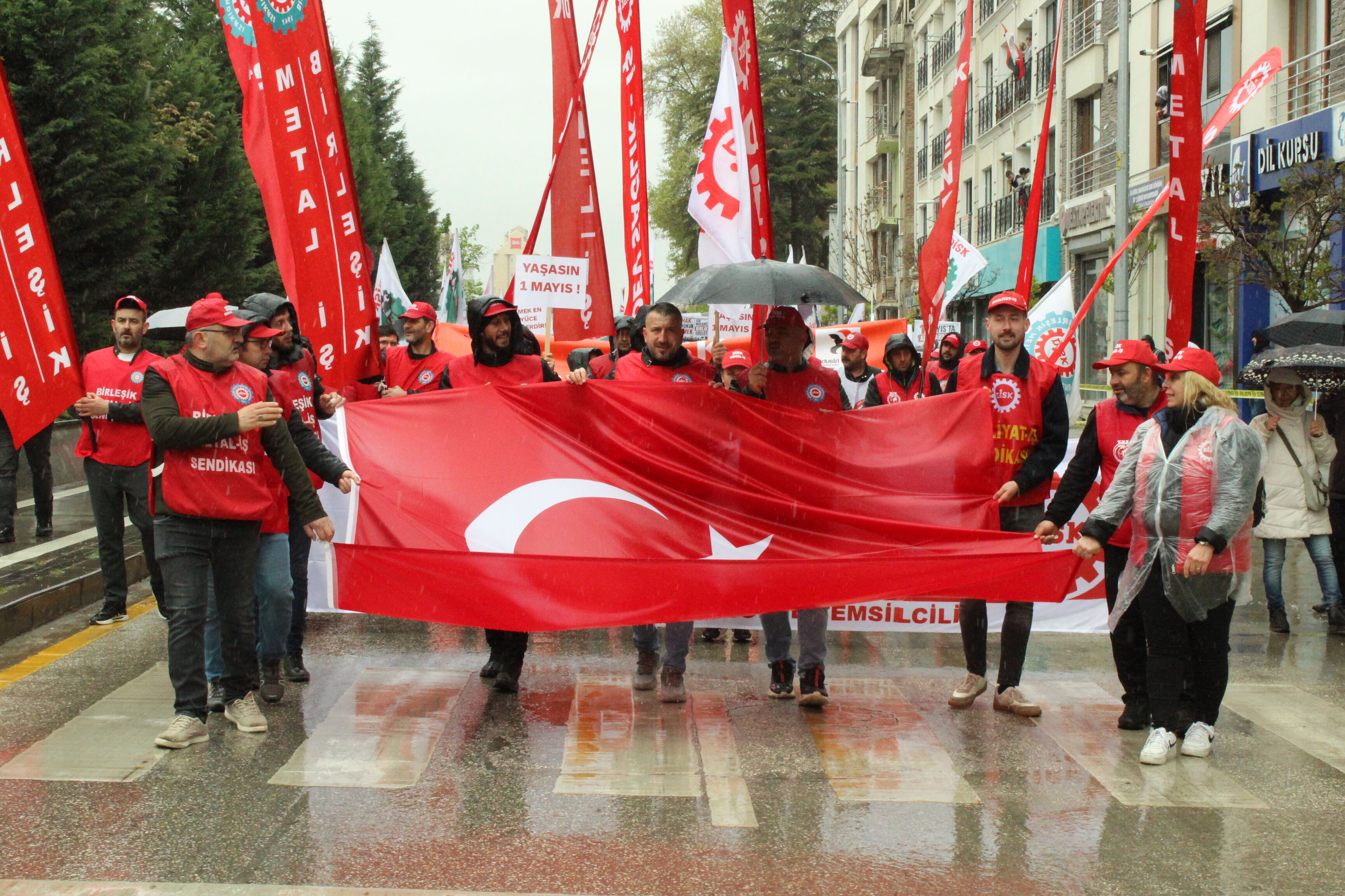 Yoksulluk ve adaletsizlik için yürüdüler...
