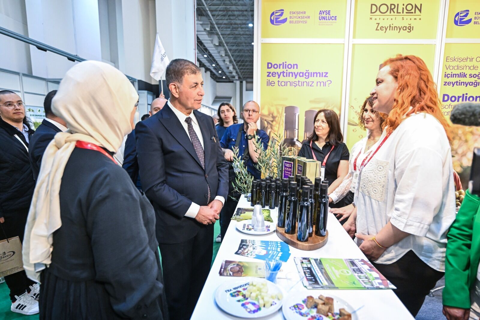 Dorli̇on Zeyti̇nyaği Ve Küllüoba Ekmeği̇ Fuarin Gözdesi̇ Oldu (1)