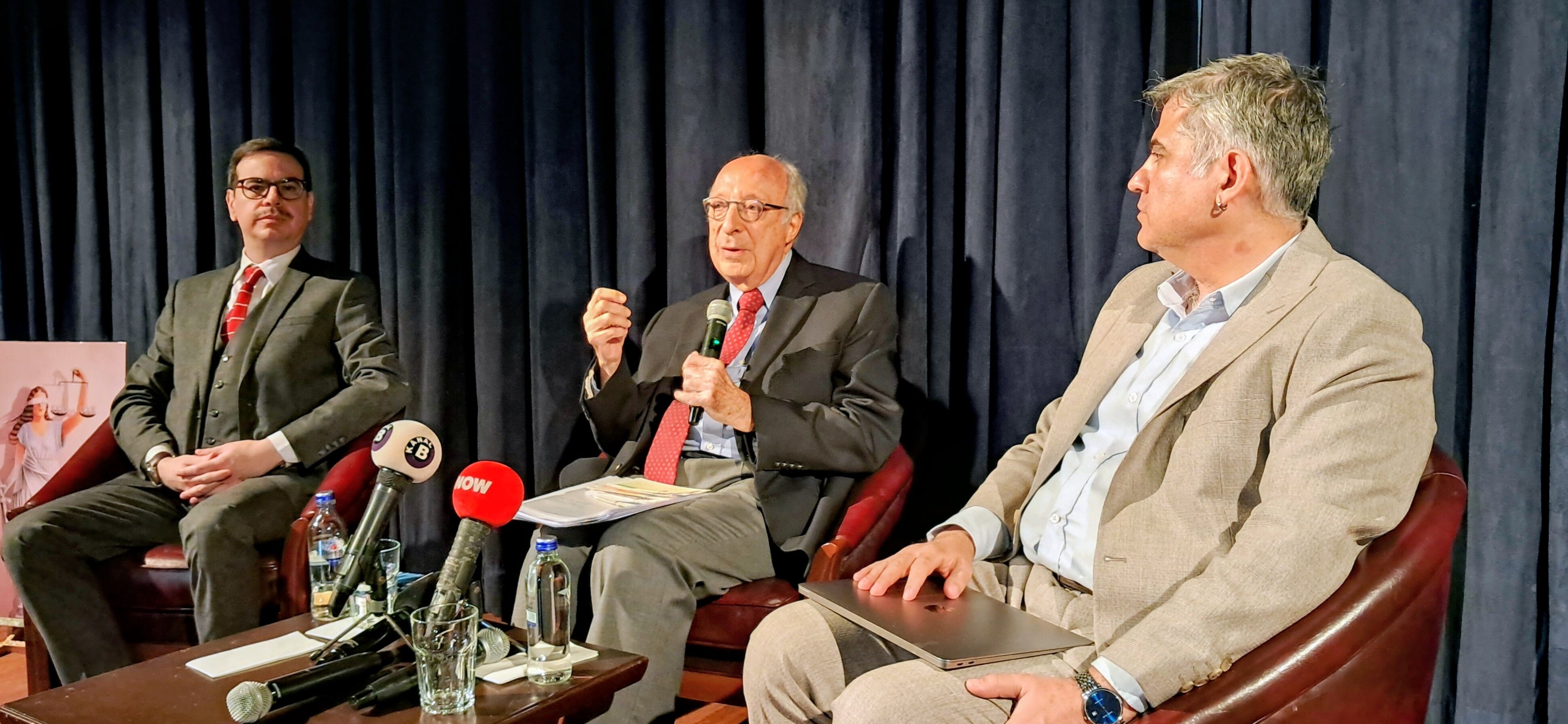 Paneli̇stler Murat Önok Riza Türmen Ve Kerem Altiparmak