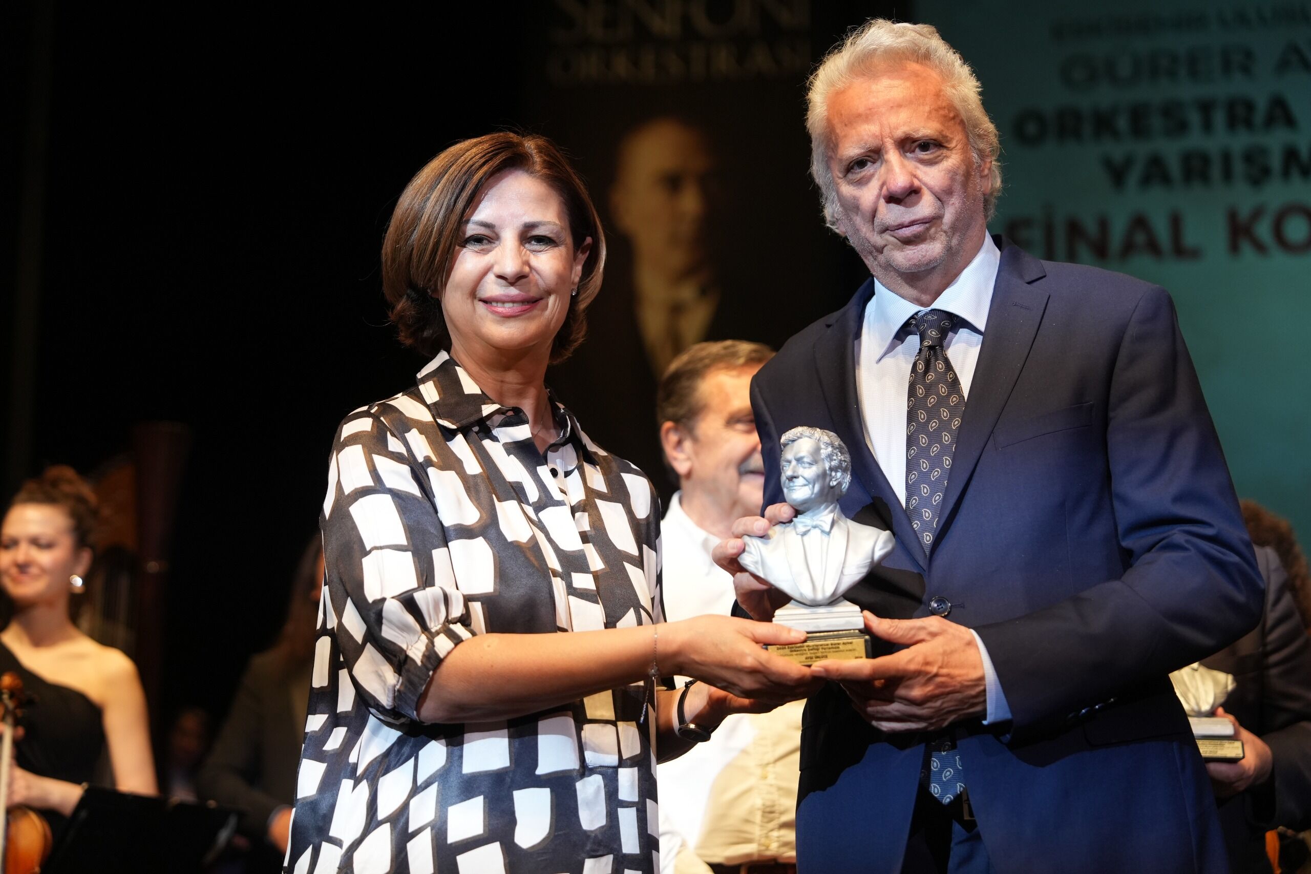 Eski̇şehi̇r Uluslararasi Gürer Aykal Orkestra Şefli̇ği̇ Yarişmasi’nda Ödüller Sahi̇pleri̇ni̇ Buldu (2)