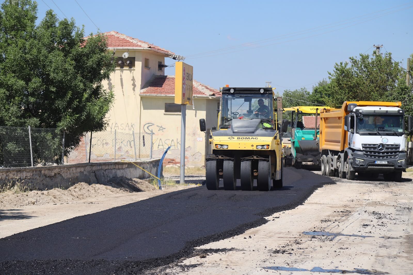 Mahmudi̇ye Ve Çi̇fteler’de Yol Çalişmalari Tamamlandi Çi̇fteler (3)